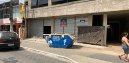 Loja térreo em Bacaxá