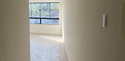 Sala Comercial em Bacaxá