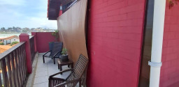 Cobertura pé na areia à venda