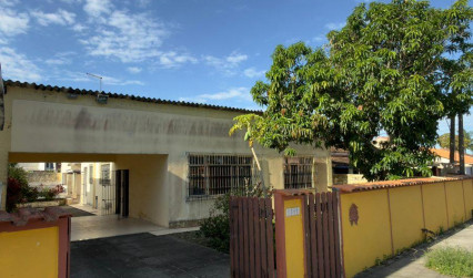 Casa no Boqueirão a venda