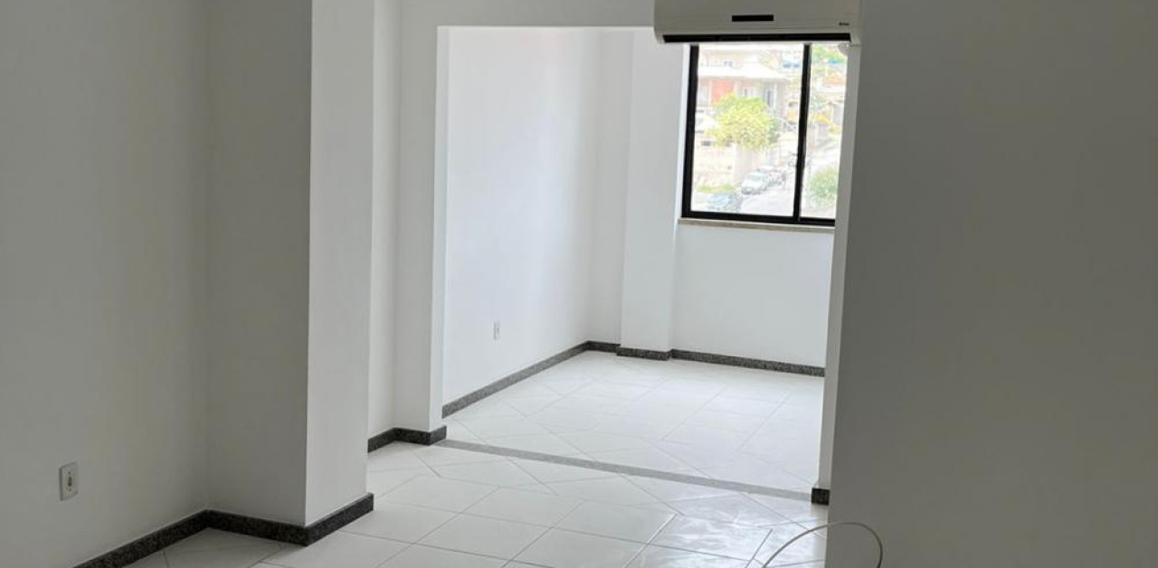 Apartamento para fins comerciais em Bacaxá 