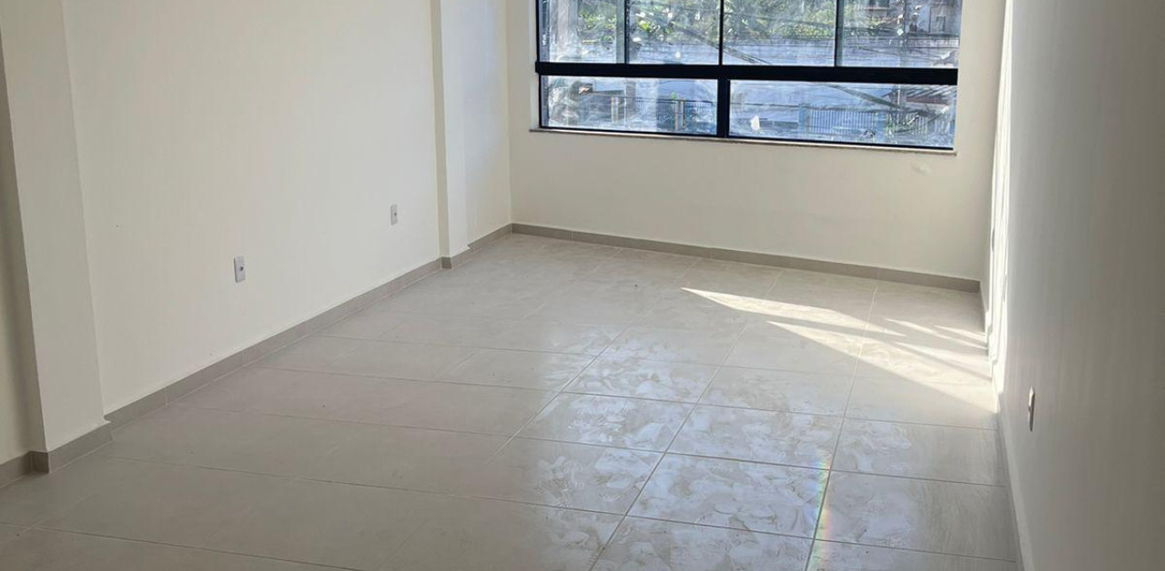 Sala Comercial em Bacaxá