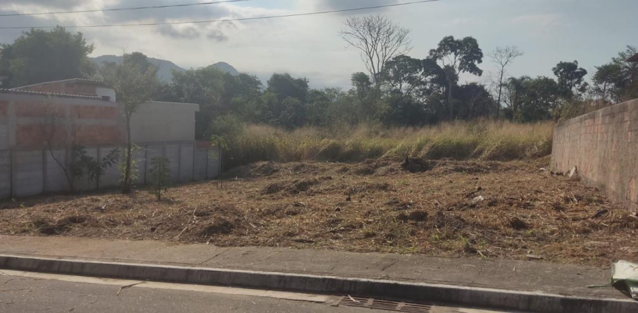 Terreno no bairro do Retiro